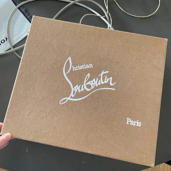 CHRISTIAN LOUBOUTIN 
MARLENALTA 150 VEAUVELOURS - Picture 2 of 6